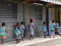 Côte d’Ivoire : l’UNICEF pose la première pierre d’une usine de briques en plastique recyclé, unique en son genre en Afrique