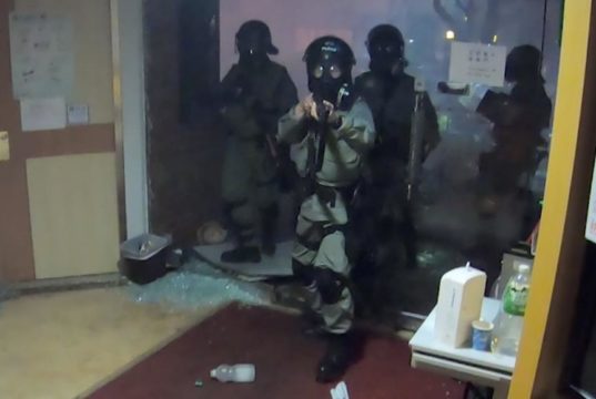 Hong Kong: affrontements sur le campus de l’université polytechnique