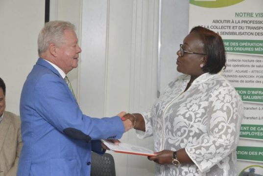 Salubrité : la ministre Anne Désirée Ouloto procède à l`évaluation des opérateurs Eco-Eburnie et Ecoti-SA