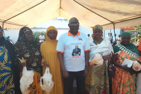 Bouaké : Dakuyo Paul porte la solidarité présidentielle avec un don de 5 000 poulets aux populations
