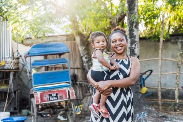 Par amour, elle brave les traditions pour sauver son fils