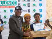 Bouaké : Assahoré Konan Jacques récompense les meilleurs élèves du Gbêkê