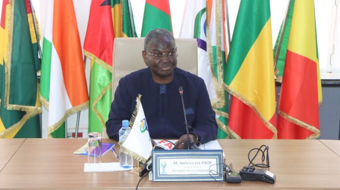 le-president-de-la-commission-de-luemoa-abdoulaye-diop